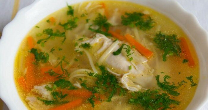 Куриный суп с лапшой традиционный