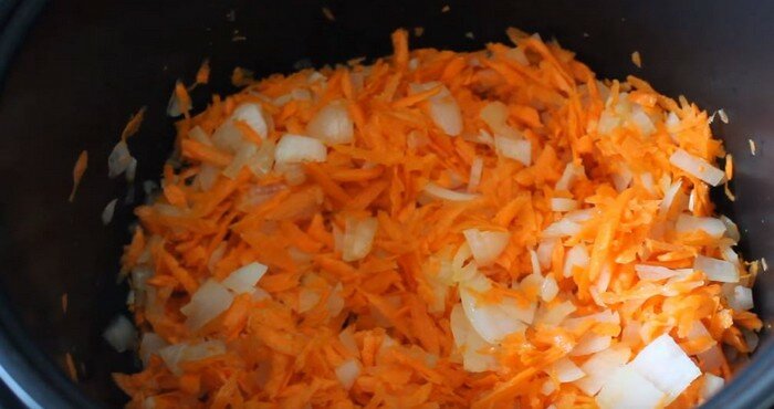 обжарка моркови и лука