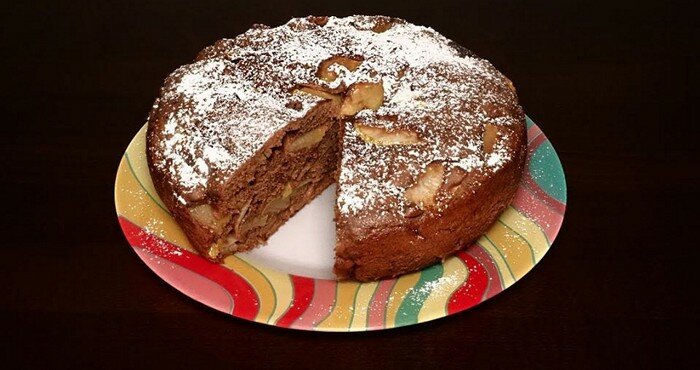 шоколадный пирог шарлотка с творогом и яблоками