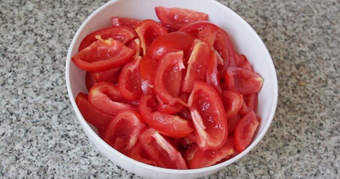 подготовленные к вялению томаты