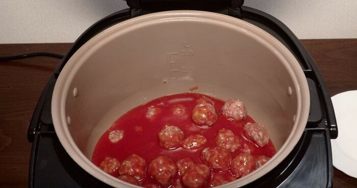 мясные шарики в томатной заливке
