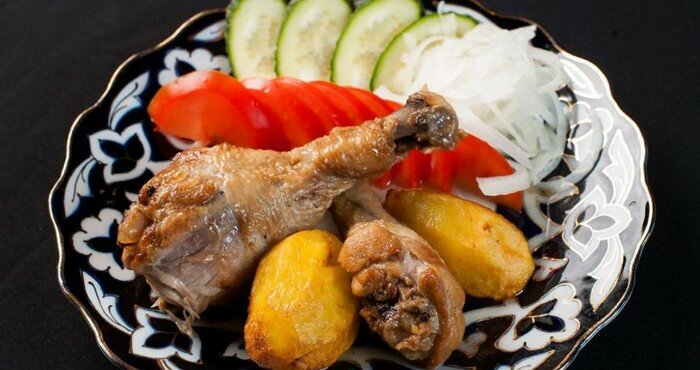 голени куриные с овощами и картофелем