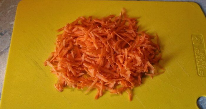 натертая на терке морковь
